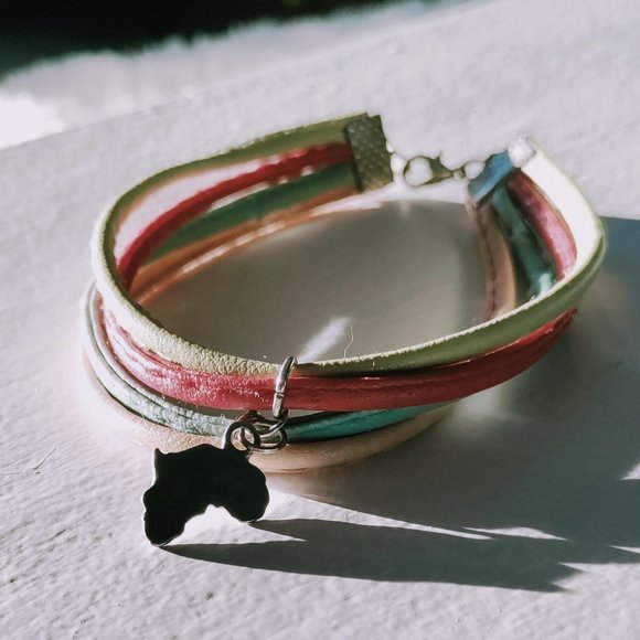 Metal Africa Bracelet - Picture 3 of 3